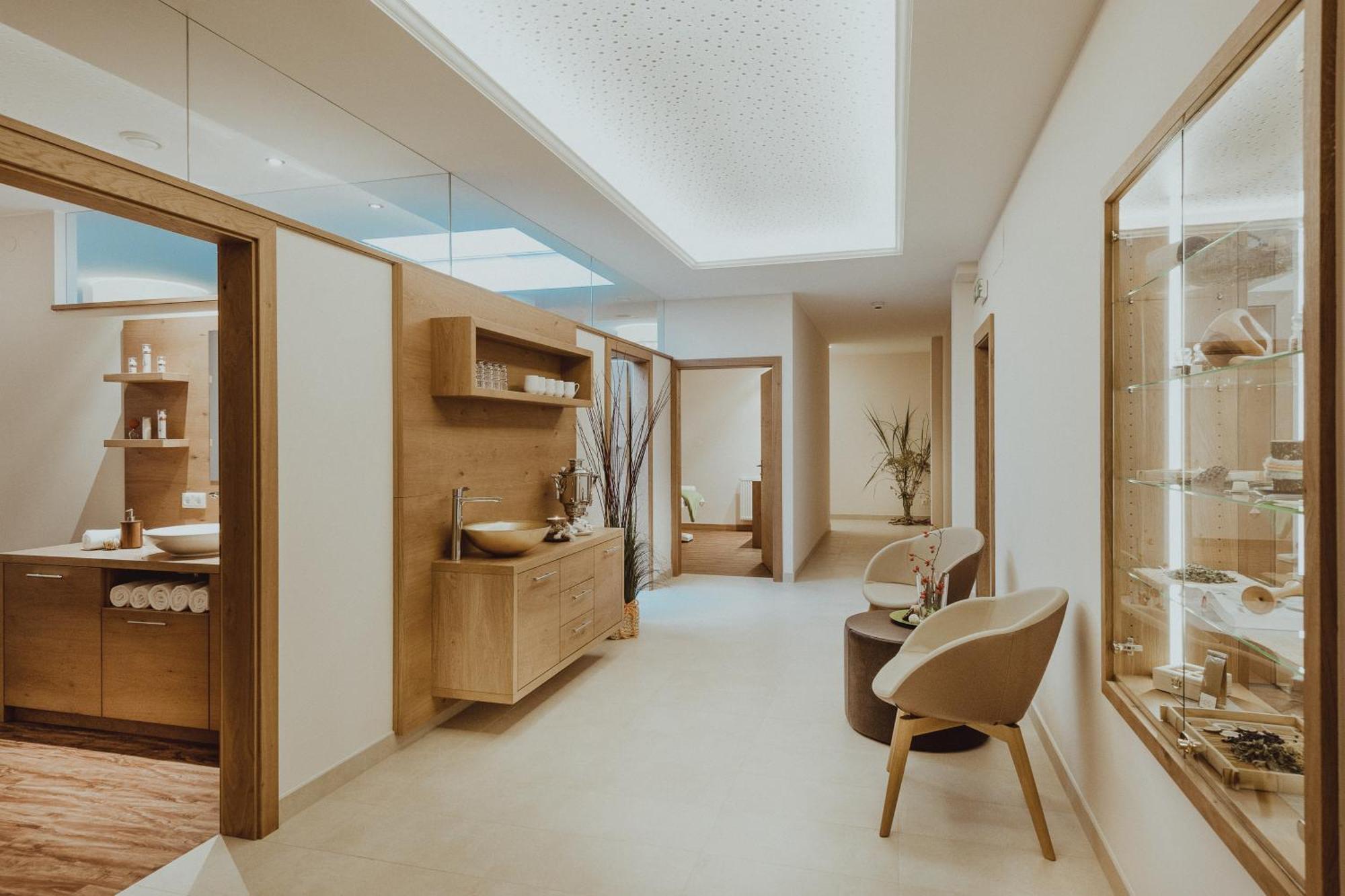 Appartement Hotel Panorama-im Bademantel direkt in die Alpentherme Bad Hofgastein Buitenkant foto
